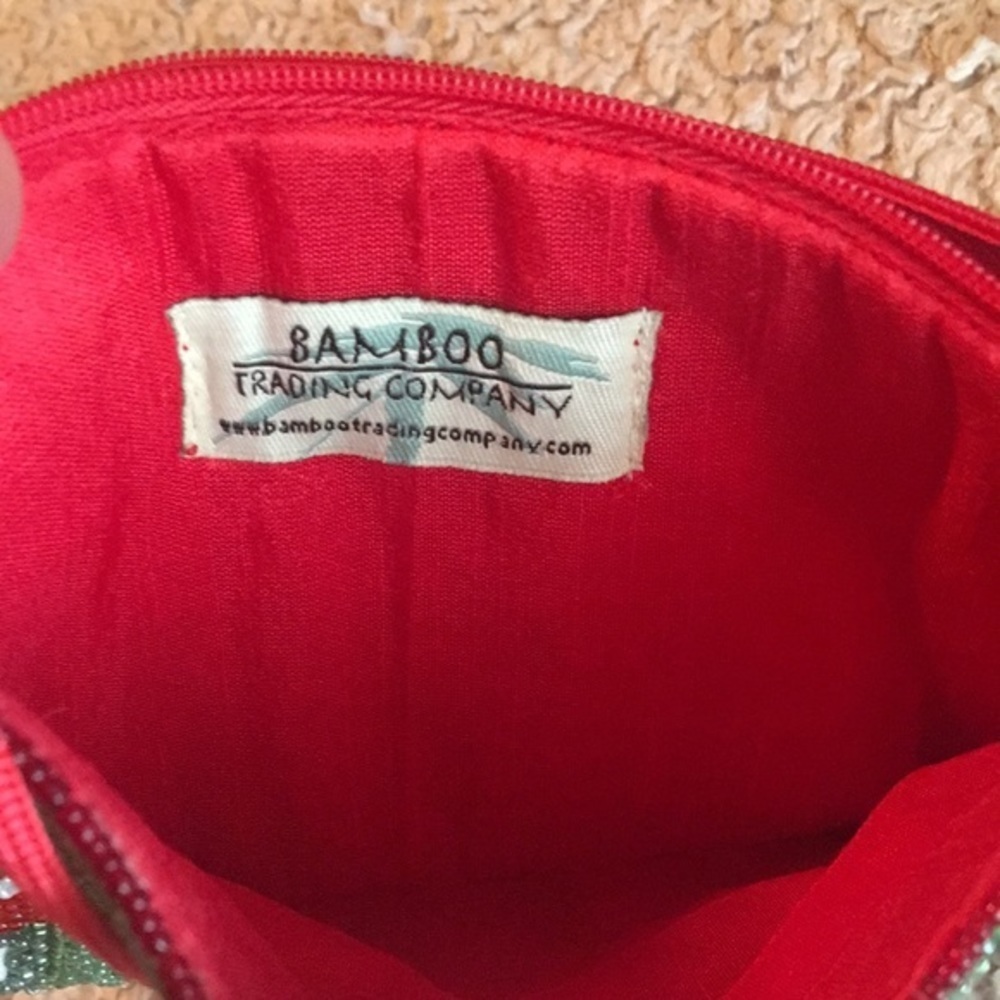 🌸NWT BAMBOO TRADING CO. Beaded Crossbody Bag - Picture 9 of 12